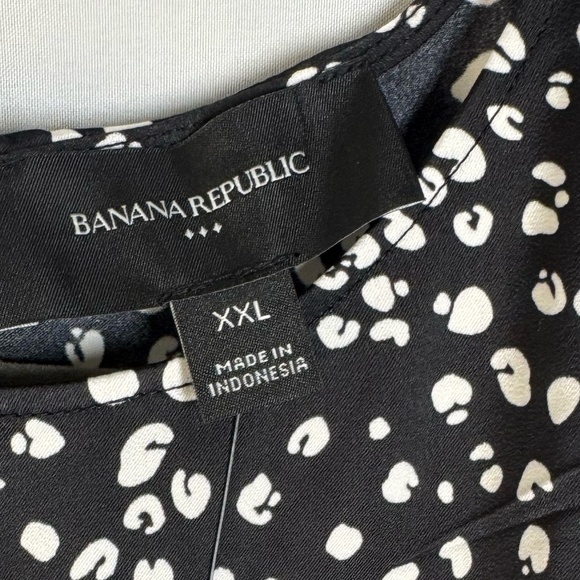 Banana Republic SS Silk Top - NWT Size XXL - Picture 2 of 4